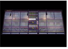 Midas SIENA監(jiān)聽(tīng)/主擴(kuò)雙功能的模擬調(diào)音臺(tái)