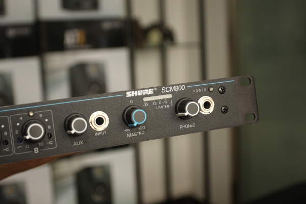 Shure 舒爾 SCM800 機(jī)架調(diào)音臺