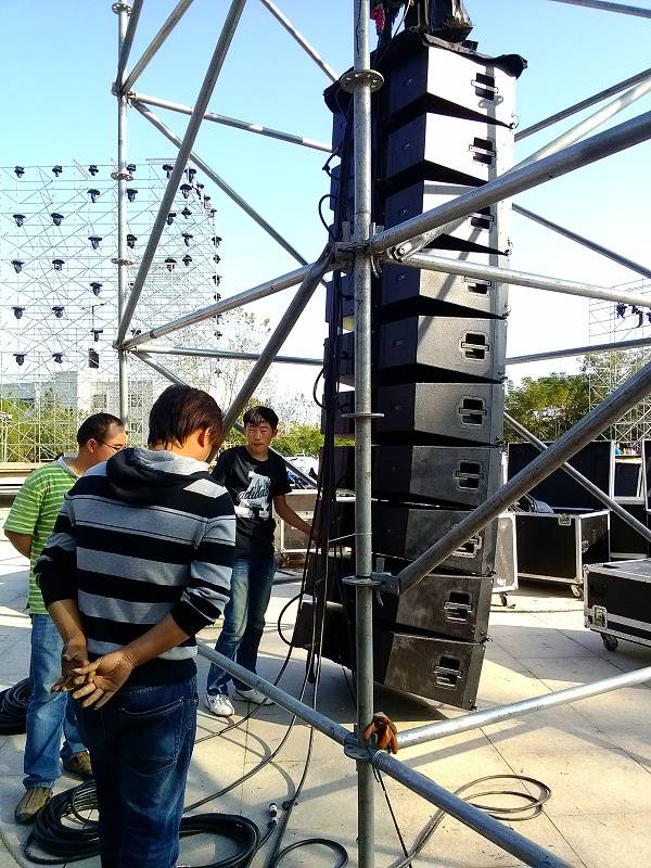 如何調試現(xiàn)場擴聲系統(tǒng)