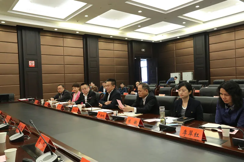 武漢廣播電視臺(tái)與洪山區(qū)簽署戰(zhàn)略合作協(xié)議，涉及“大學(xué)之聲”全媒體平臺(tái)建設(shè)